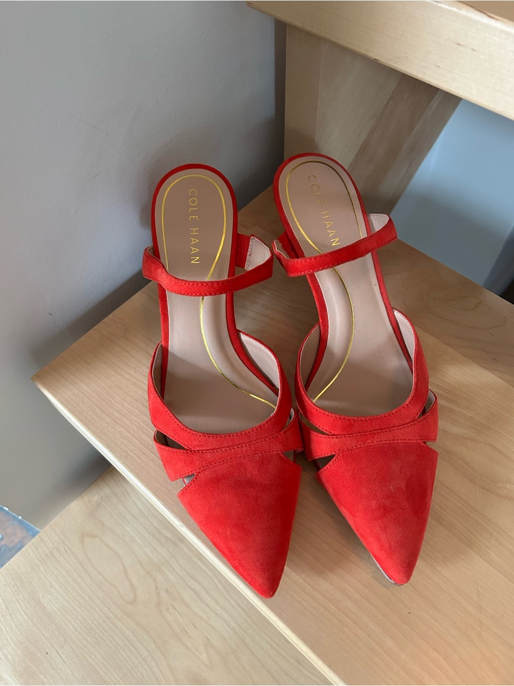 Cole Haan Women’s Red Suede Pointed-Toe Mule size 8 in amazing condition
